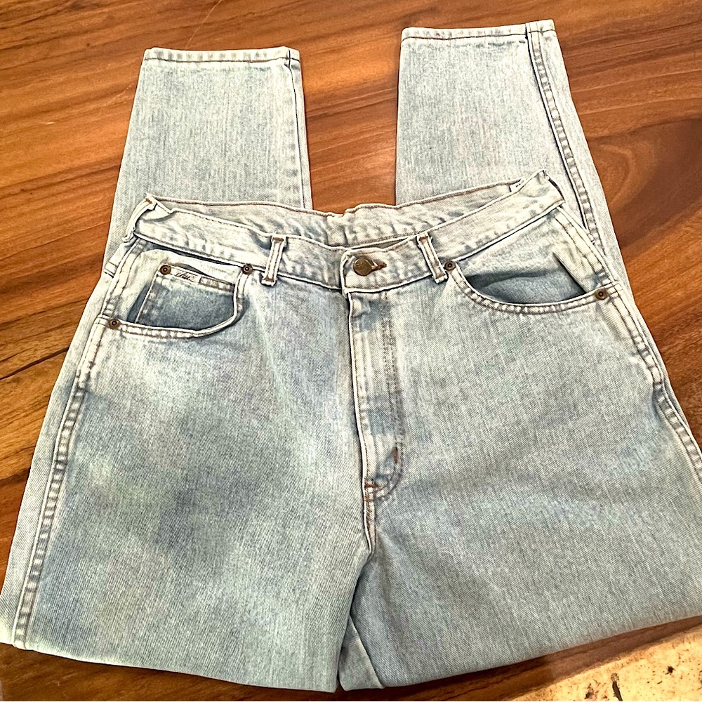 CHIC Women’s Jeans Ultra High Rise Tapered Leg White Size 10P Preppy Essential
